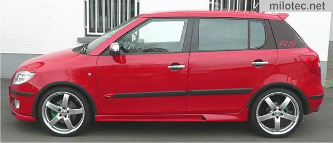 Akce Polep zadních sloupků Škoda Fabia II (2006) s logem RS