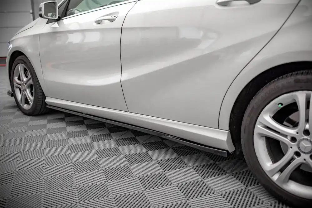 Mercedes třída A W176/Standard, difuzory pod boční prahy ver.2, Maxton Design Akce