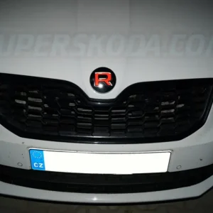 Škoda Octavia 3 - krytka předního nebo zadního loga R-line red Přímo Od Výrobce