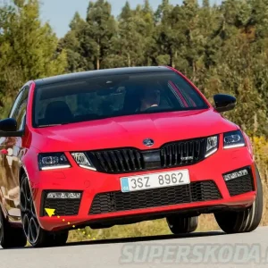 Škoda Octavia III RS facelift - pravá lišta kolem mlhovky Oblíbený
