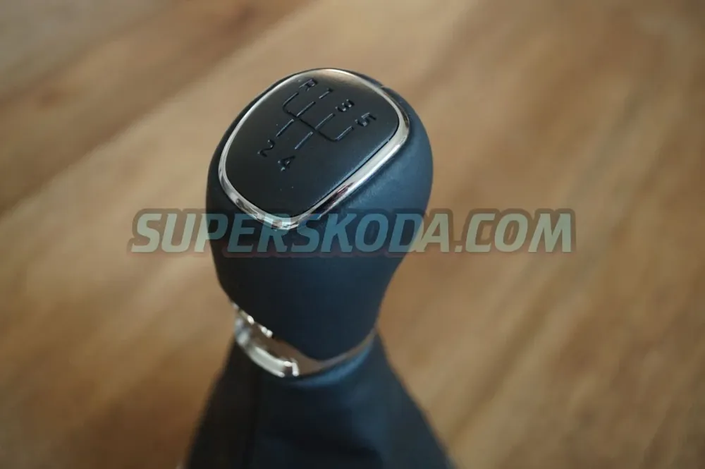 Top Prodej Škoda Roomster - řadící páka M5