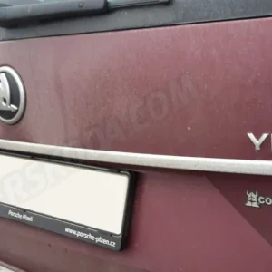 Škoda Yeti 09-16 - lišta nad SPZ alu look Zlevněný